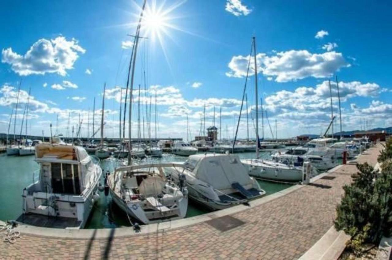 Yacht Suite מרינה די גרוסטו מראה חיצוני תמונה